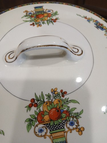 Vintage PAREEK Johnson Brothers England Round Vegetable Bowl W Lid Fruit Motif - Picture 4 of 12