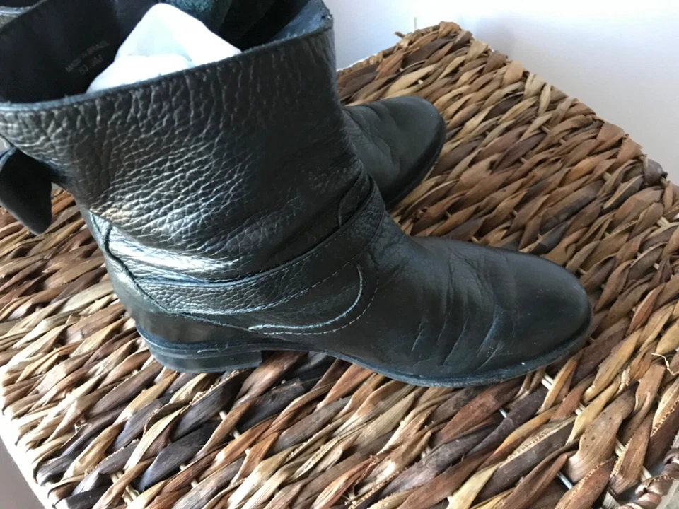 womens Kate Spade size 9 black leather booties - Image 3 of 4
