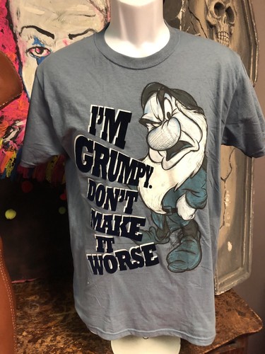 Camiseta Seven Dwarfs Grumpy "I'm Grumpy Don’t Make It Worse" Disney Azul Pequeña - Imagen 2 de 8
