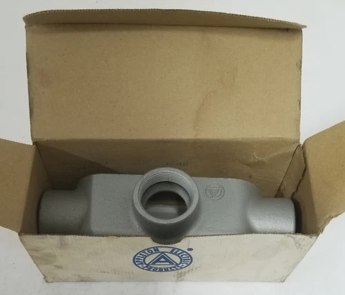 APPLETON T150-M 1-1/2" MALL IRON FORM 35 UNILET CONDUIT BODY NEW IN BOX