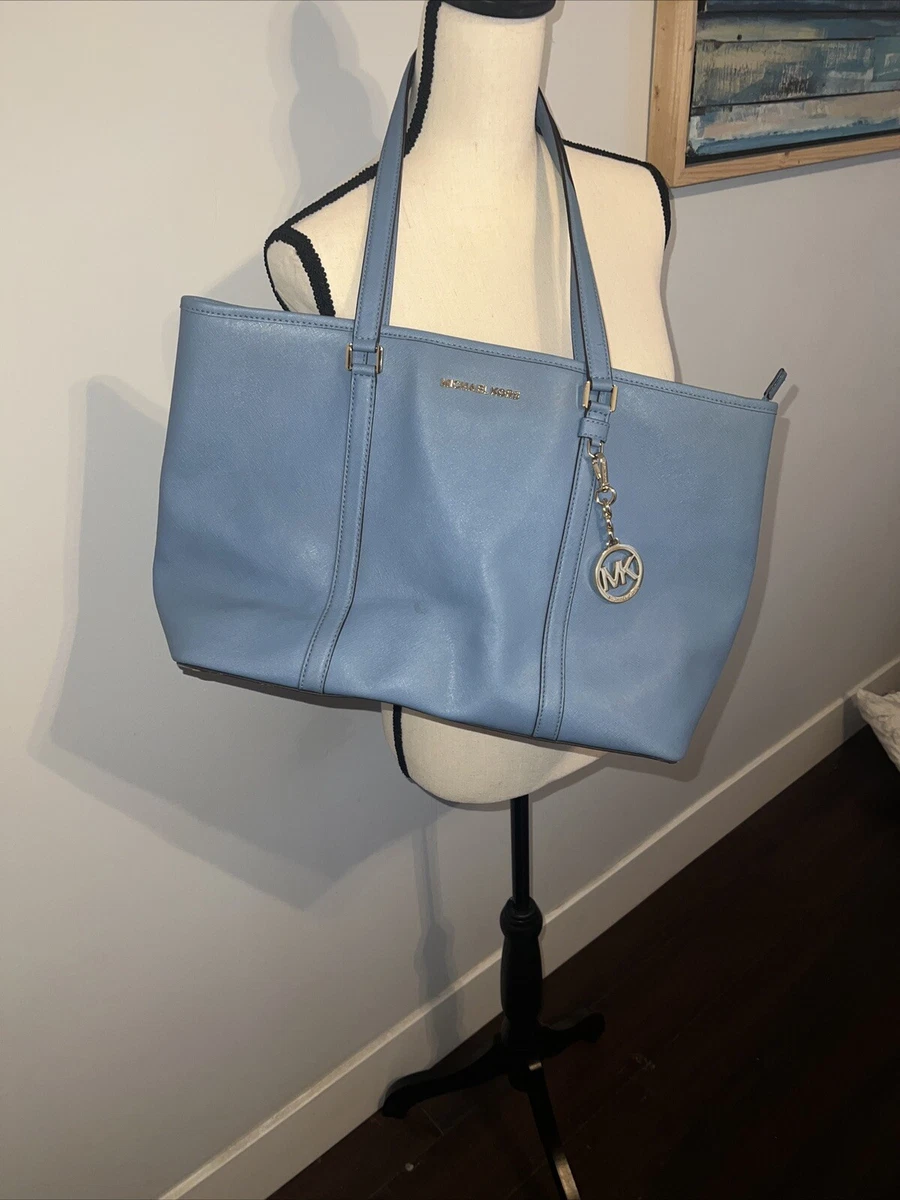 Baby blue best sale michael kors bag
