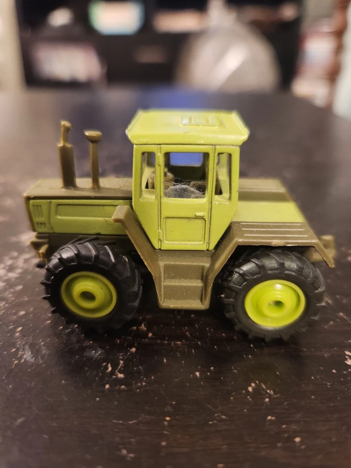 Matchbox MB-Trac 1600 Turbo Mercedes Benz Green Tractor 1/64 1:77 1990 - Image 3 of 4