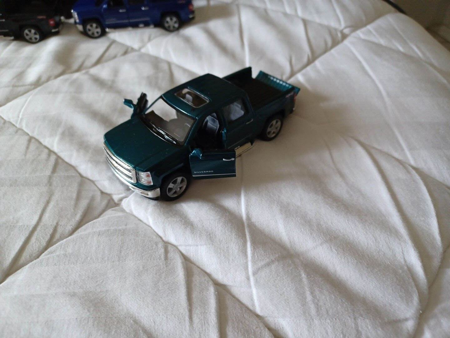Picture 9 of 24