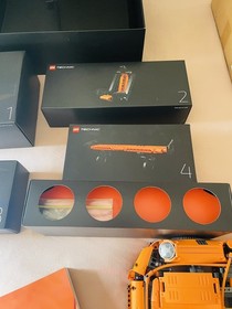 LEGO TECHNIC: Porsche 911 GT3 RS (42056) With Box And Manual (perfect Condition)