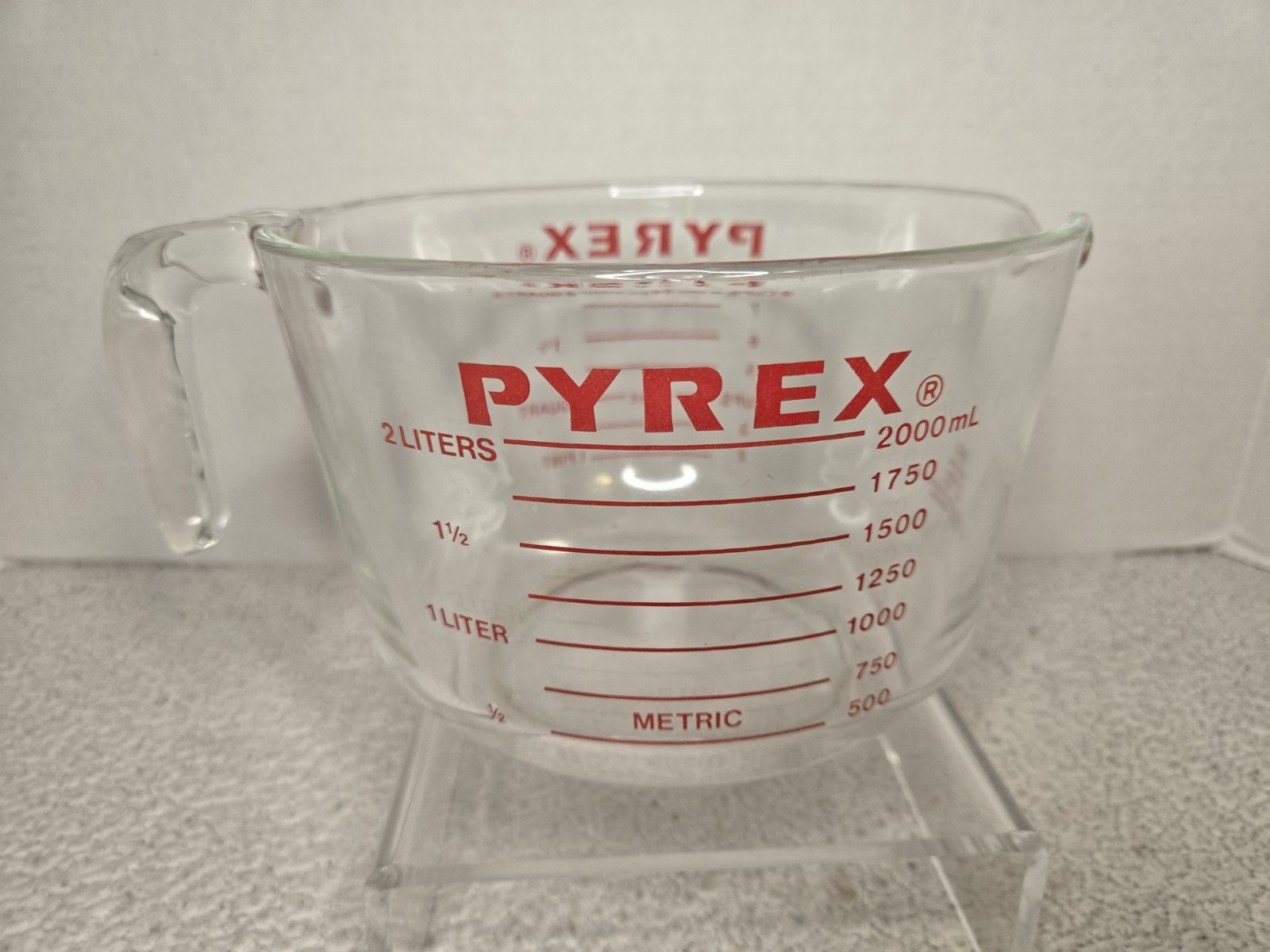 PYREX 2 Quart Glass Measuring Cup Bowl 8 Cup 2 Liter 564 Corning