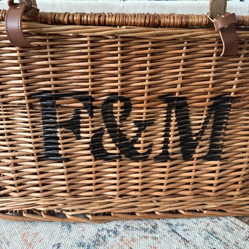 Fortnum & Mason XL Wicker Hamper Basket With Leather Straps 58cm x 40cm x 40CM - Picture 3 of 10