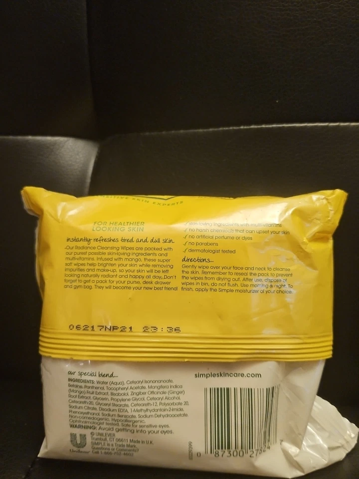Toallitas limpiadoras Simple Sensitive Skin Experts Radiance Foto 2 de 4