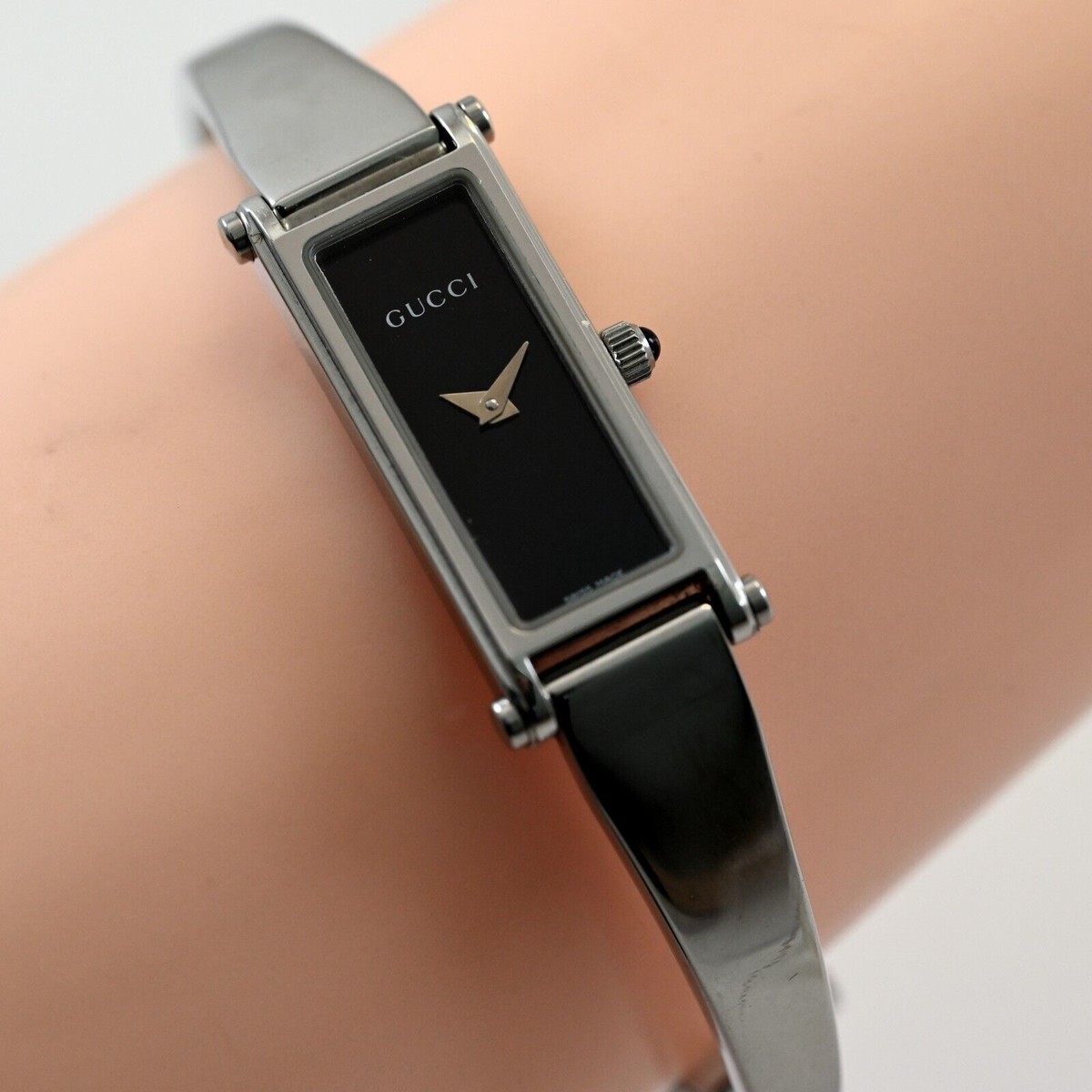 Vintage GUCCI 1500L Quartz 12mm Black/Silver Square Women Vintage GUCCI 1500L Quartz 12mm Black/Silver Square Women