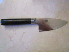Shun Classic 4.25-Inch Chef's Kitchen Knife Made in Japan DM0746