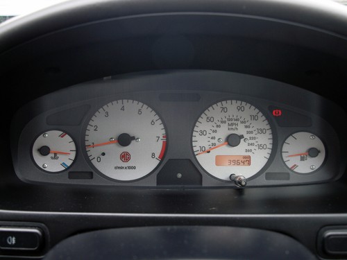 MG ZS 120+ One owner, low mileage. Long MOT, FSH. A/Con. - Picture 12 of 12