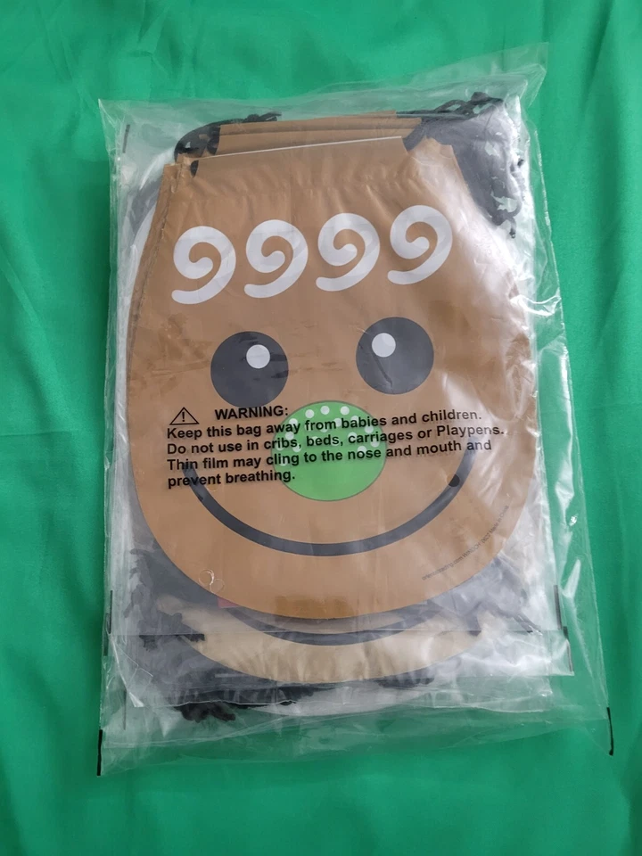 7 3/4" x 8 1/2" Bulk Lot of 72 Plastic Christmas Drawstring Goody Bags New Party - Image 3 of 3