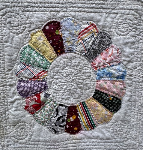 Vintage Patchwork Quilt - Feed Sack - Dresden Plate - Handmade - 103" x 61" - Picture 8 of 24