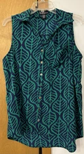 Signature Studio Woman V Neck Sleeveless Top Blouse Pocket Blue Green Size XL