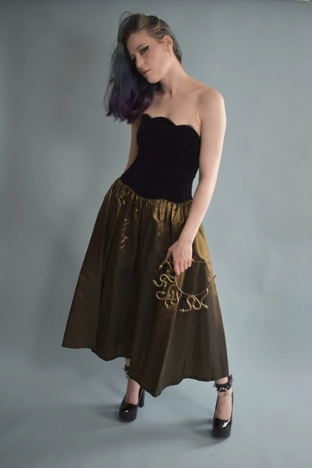 Vintage Laura Ashley Gown1980s Black Velvet and Gold Taffeta Dress 26" Waist - Image 4 of 4