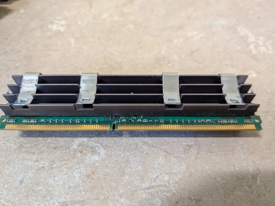 Mac Pro 1.1 (Micron) 2GB Kit (4x 512MB) PC2-5300F-555-12-A0  667MHz DDR2 RAM - Image 4 of 4