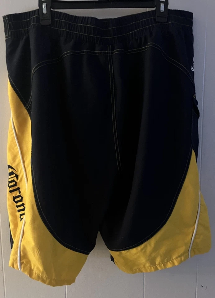 Bañador Corona Extra Negro y Amarillo 100% Poliéster Talla XXL Foto 3 de 4