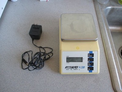 Acculab V-1200, 1200 gram digital scale with power supply