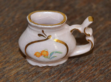 Miniatur Bädertasse Kurbecher Schnabeltasse Porzellan für Puppenstube Puppenhaus