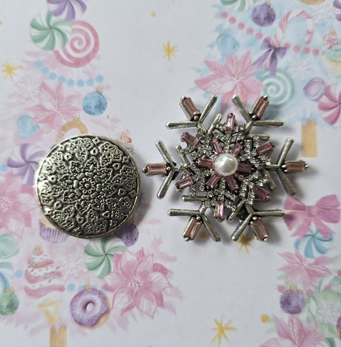 Magnetic Brooch Pink Snowflake, Christmas, Holiday. Pink Holiday pin free clasp - Picture 7 of 8