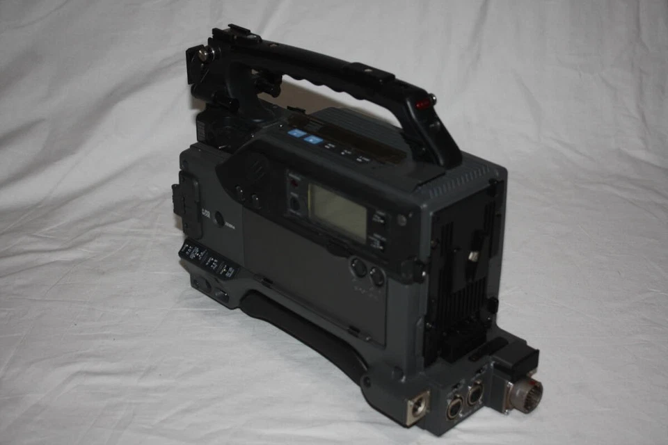 Sony DSR-300A Shoulder Camcorder for Parts Low Hours Professional Video Camera - Image 4 of 4