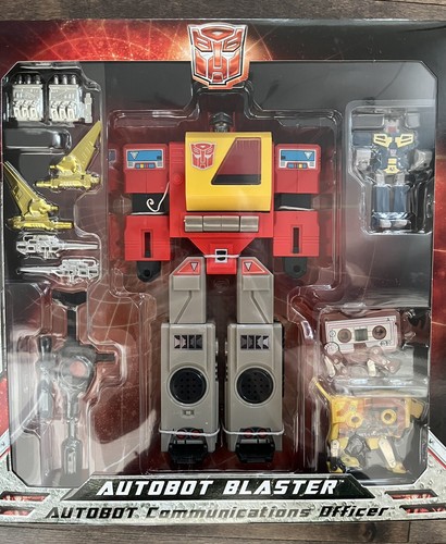 Universe Transformer Platinum G1 AUTOBOT BLASTER Commemorative Communication 01 - Picture 5 of 5