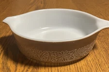 Vintage PYREX Woodland Brown And Tan Casserole Dish 471-B