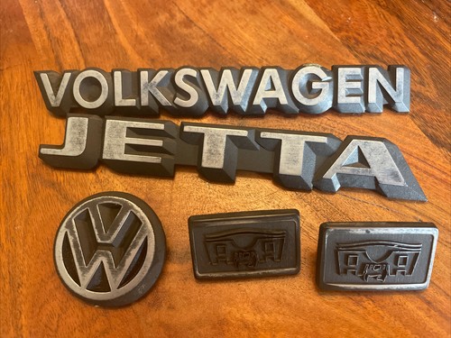 VW Volkswagen Jetta & Wolfsburg Crest Emblems Logo Badges Decals MI W. Germany - 第 1/10 張圖片