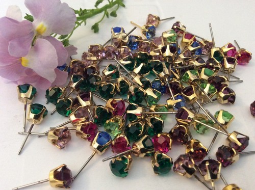 Vintage Claw Earring Goldtone Mixed colour Rhinestone Pack 20 Jewellery RESALE - Picture 4 of 6