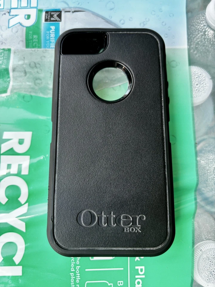 Otterbox Defender Rugged Case (WITH BELT-CLIP) for Apple iPhone 5 (2012 Version) - Image 3 of 3