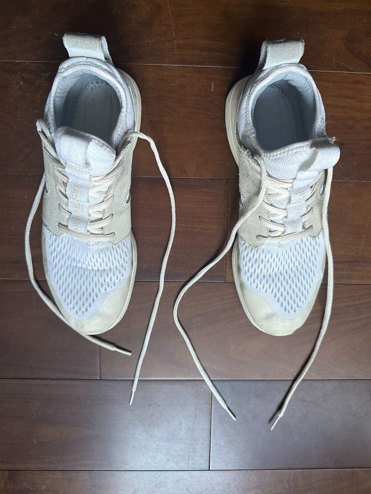 YORK Athletics Mfg The Frank Trainer / Malla / Hueso y Gris (Hombres 9 | Mujeres 10.5)