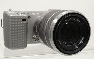 Sony NEX-5 Silber + E 18-55mm F3.5-5.6 OSS SEL1855 8.694 Auslösungen - 67232