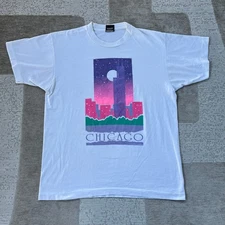 Vintage 90’s Chicago Skyline T-shirt White Mens L Screen Stars USA Made Y2K
