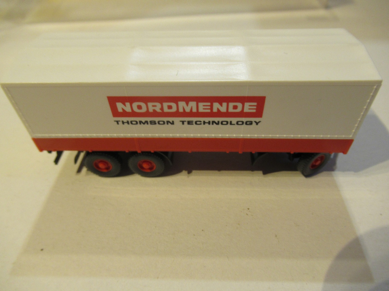 Foto 10 di 12