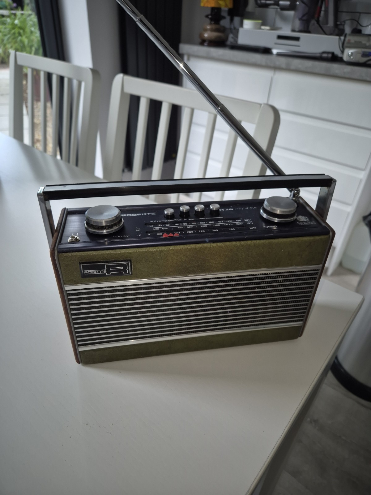 Vintage, Roberts R24 Portable Transistor Radio,  MW LW FM mains or battery 