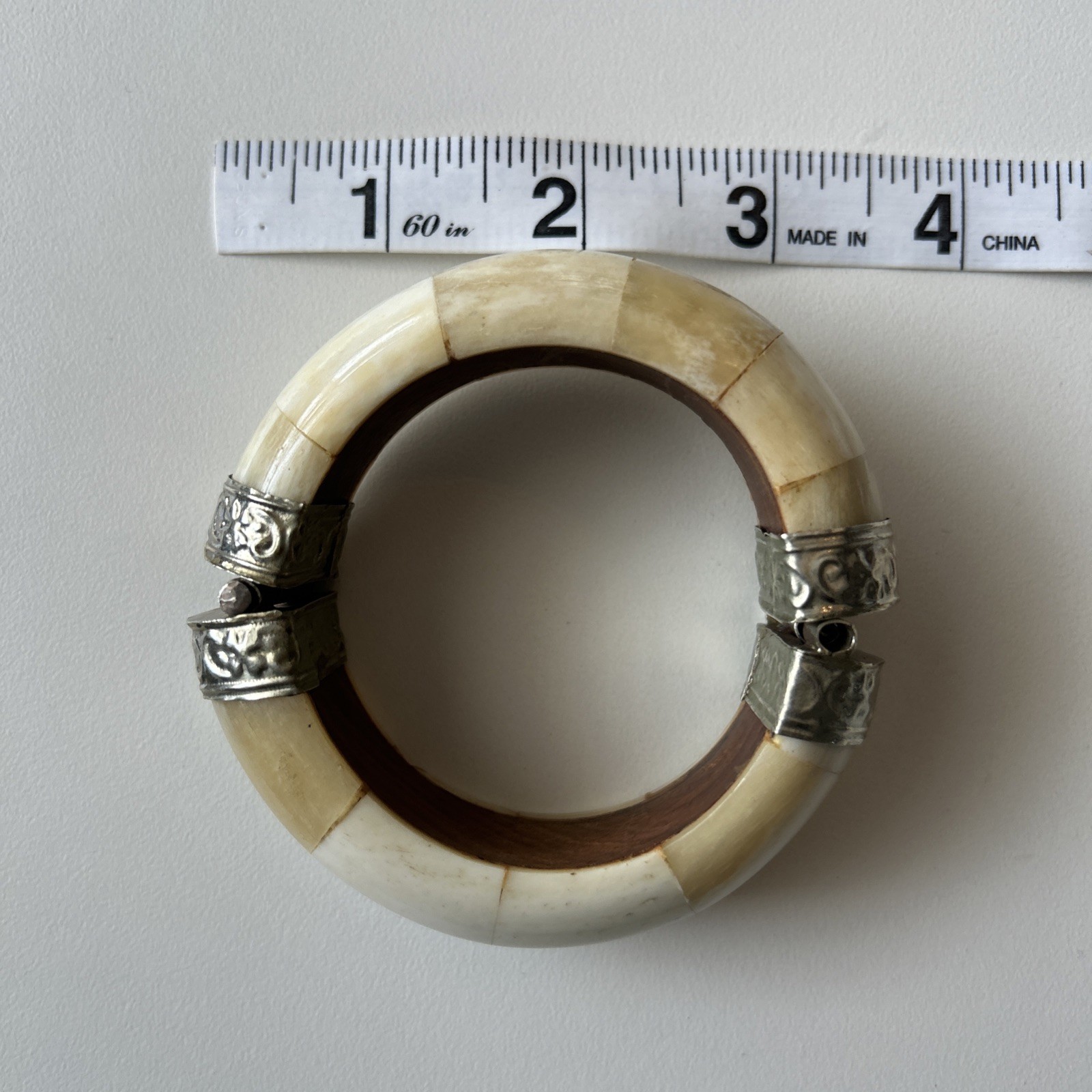 Vintage Bone Pull Pin Hinged Bangle Bracelet - image 15