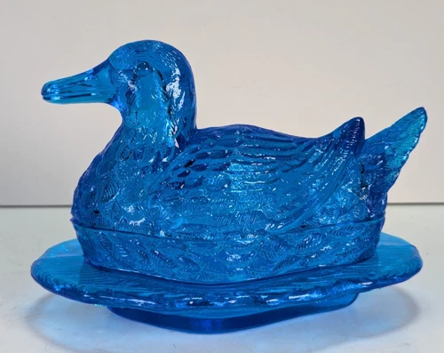 Cobalt Blue Duck On A Nest Trinket/Candy Dish Figurine Fenton Art Glass Vintage