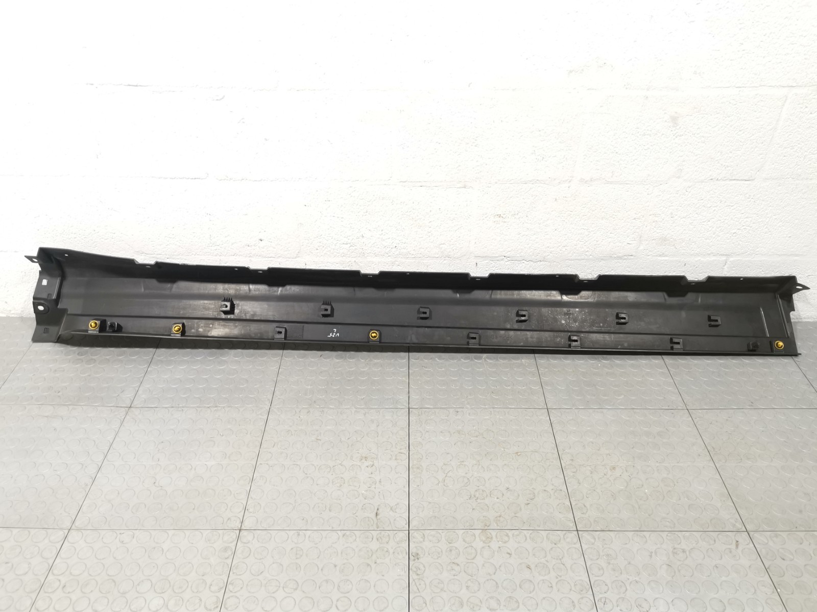 Maserati Levante 2017 AWD 3.0 Left Driver Side Skirt Trim Moulding 670065825 OEM