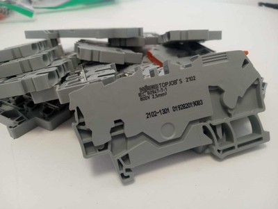 WAGO-2102-1301 feedthrough terminal block with Lever and Open Tool Slots