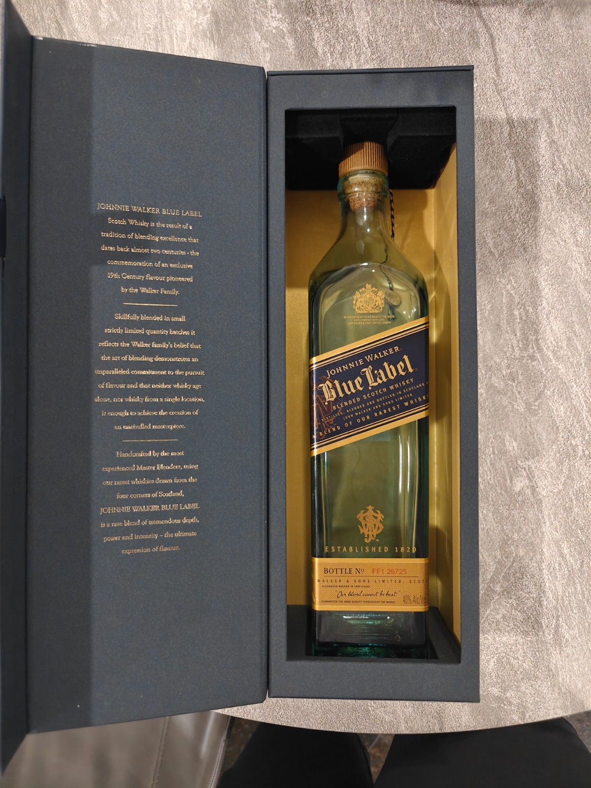 Jonnie Walker Blue Label Blended Scotch Whisky 750ml Empty bottle and box