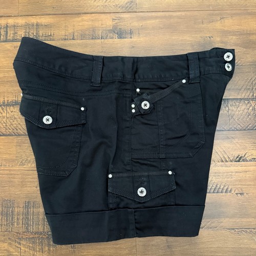 White House Black Market Womens Black Embellished Cuff Cargo Shorts sz 6 - Picture 3 of 4