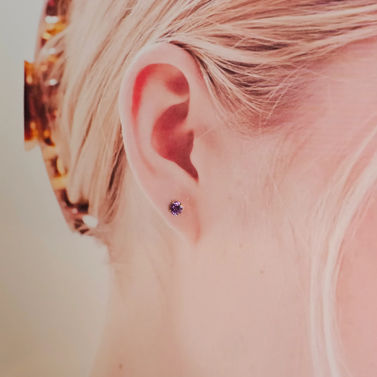 Solid 9ct Yellow Gold Solitaire Amethyst Studs - … - image 3