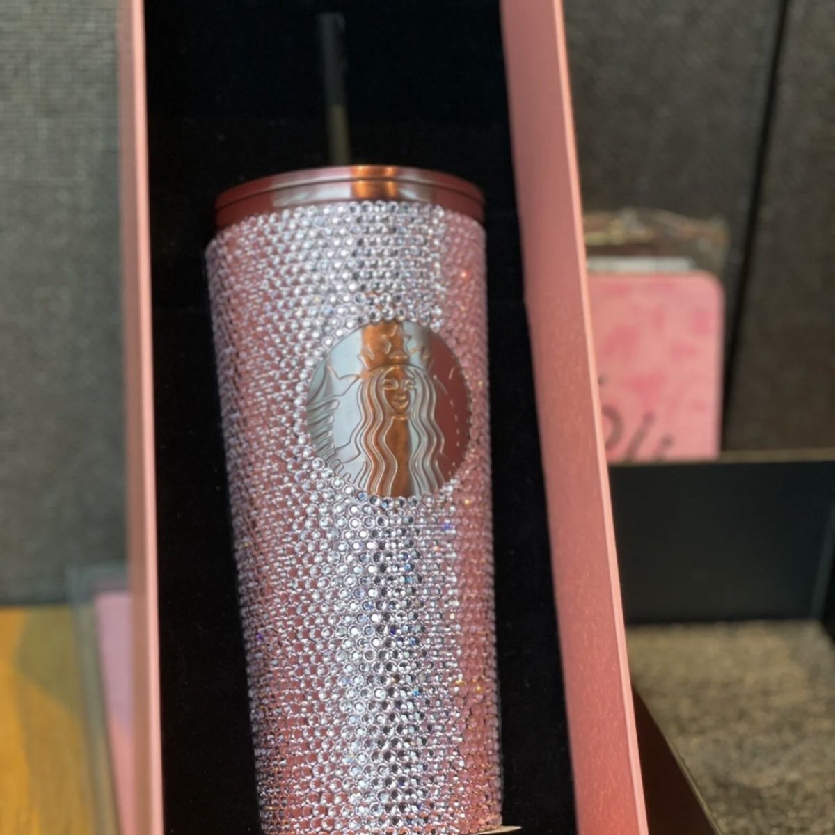値下げ✴︎日本未発売スターバックスBLACKPINK スタッズゴールドカップ 2023 Starbucks x Blackpink Rhinestone Bling Rose Gold