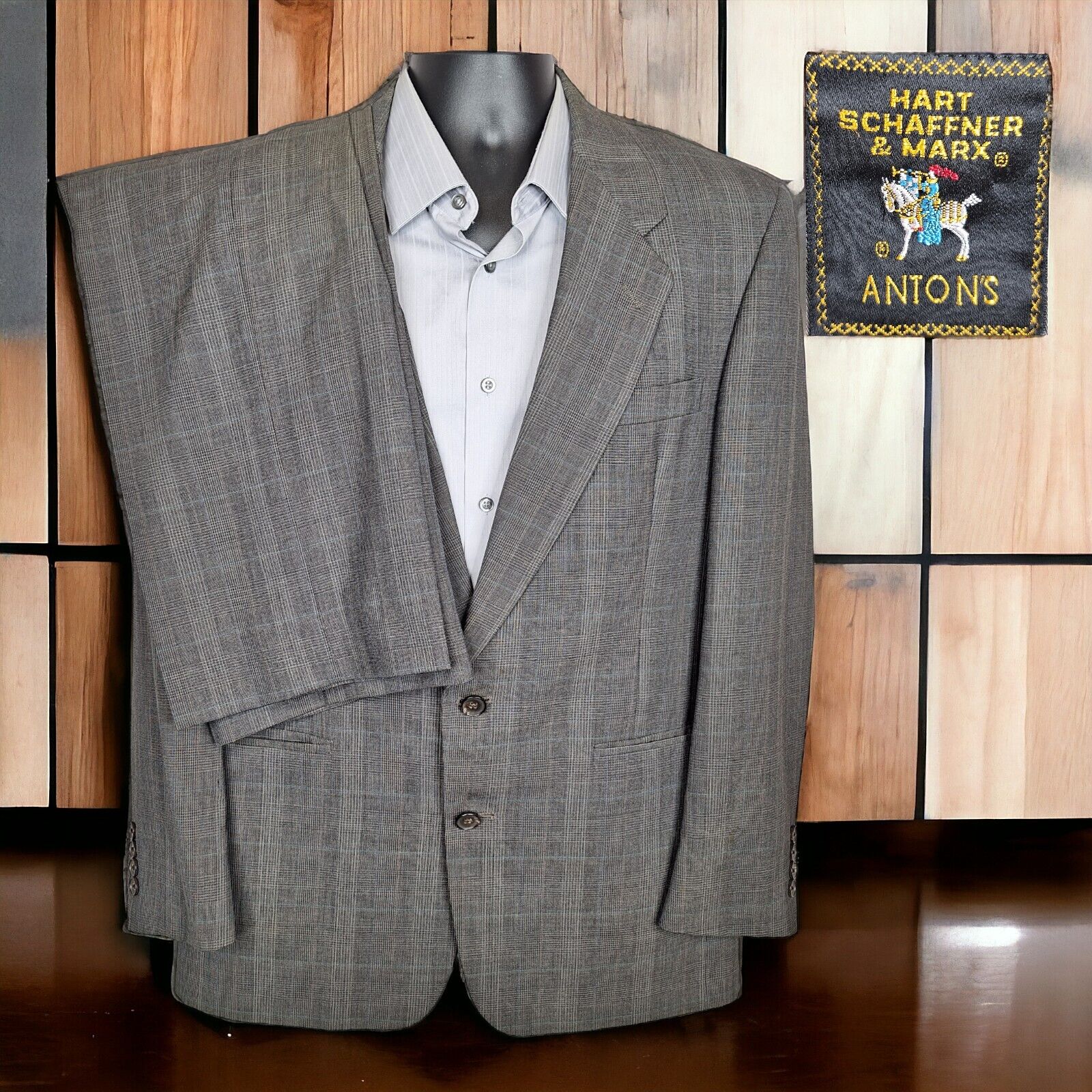 Hart Schaffner Marx 2 Piece Suit Mens 40R 34X32 Gray Plaid Wool