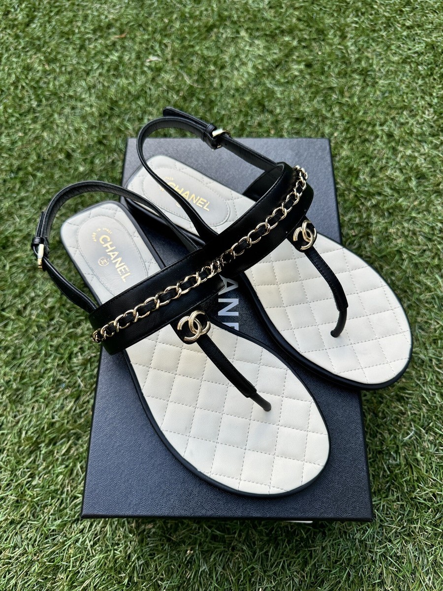 CCロゴ&チェーン♪【 CHANEL 】サンダル♡ CHANEL CC LOGO BLACK OPEN TOE THONG CHAIN LEATHER FLAT SHOES