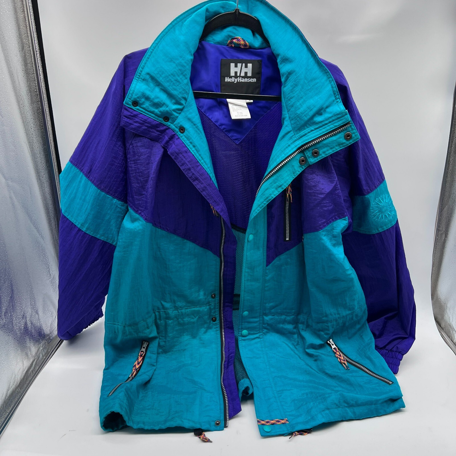 Helly Hansen Mens Light Blue Ski Jacket with Colorblock Design