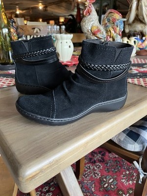 NWOB Clarks Cora Braid Boots Sz. 6.5 Black Suede Leather