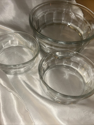 Heavy Duty Clear Glass 9  Bowl W/2 5 Anchor Hocking