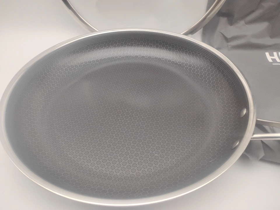 HEXCLAD 12" Hybrid Fry Pan Stainless Steel Non-Stick Frying Pan with Lid - Image 4 of 4