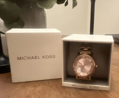 Michael Kors Rose Gold Women s Quartz Analog Bracelet Watch 