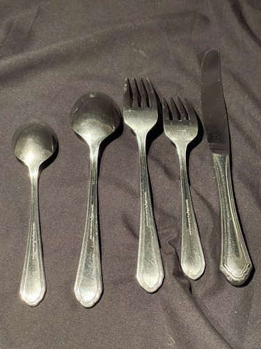 Towle ~Magic Flute ~ 5 piece place setting - Picture 2 of 3